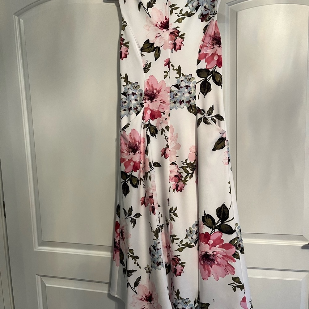 Donna Ricco Midi Dress